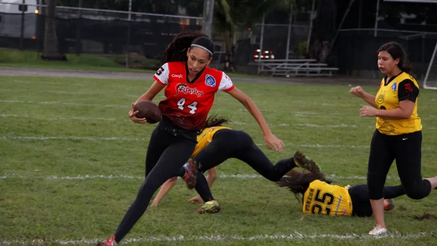 Acción del partido entre las Spartans y las Kolts