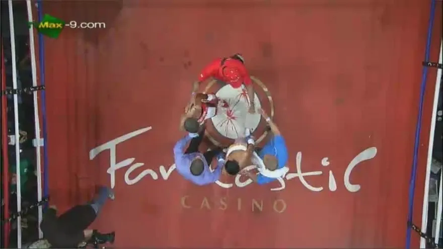 Dirceu Cabarca logro derrotar por KOT a Johnatan Bravo