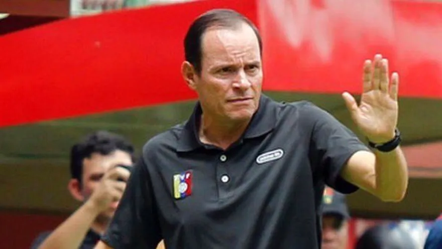 Panameño Kenneth Zseremeta, nuevo entrenador del Táchira de Venezuela