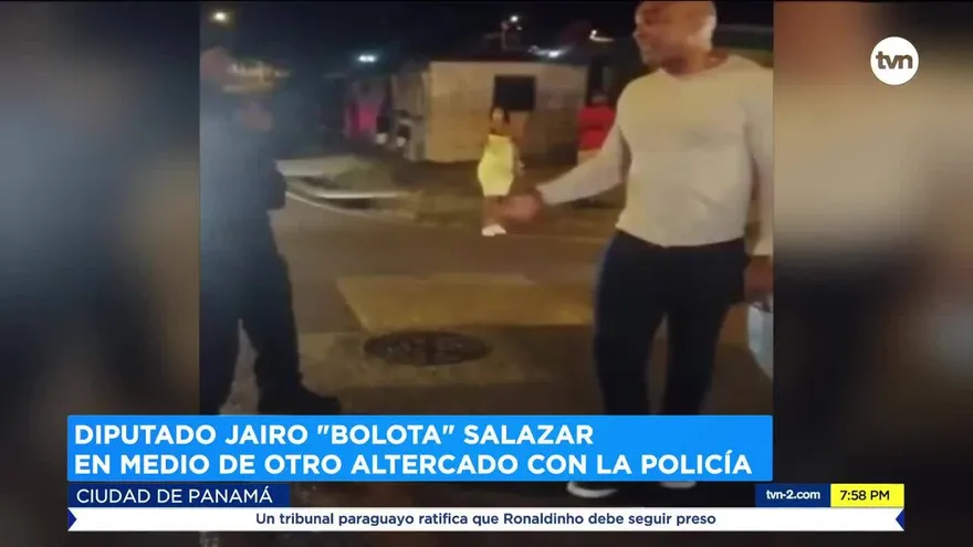 Diputado Jairo ‘Bolota’ Salazar en medio de otro altercado con la policía