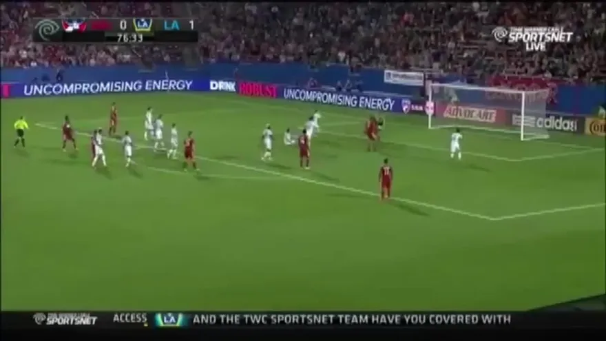 Gol de Blas Pérez y buena actuación de Penedo