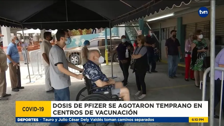 Adultos mayores acuden al Instituto América para segunda dosis de vacunas