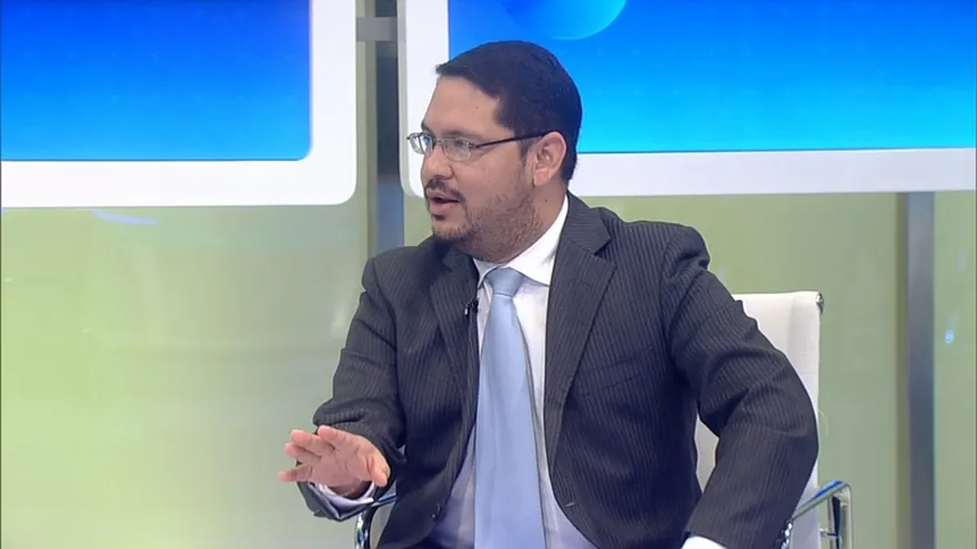 Julio González, Director de la Autoridad de Transporte Terrestre