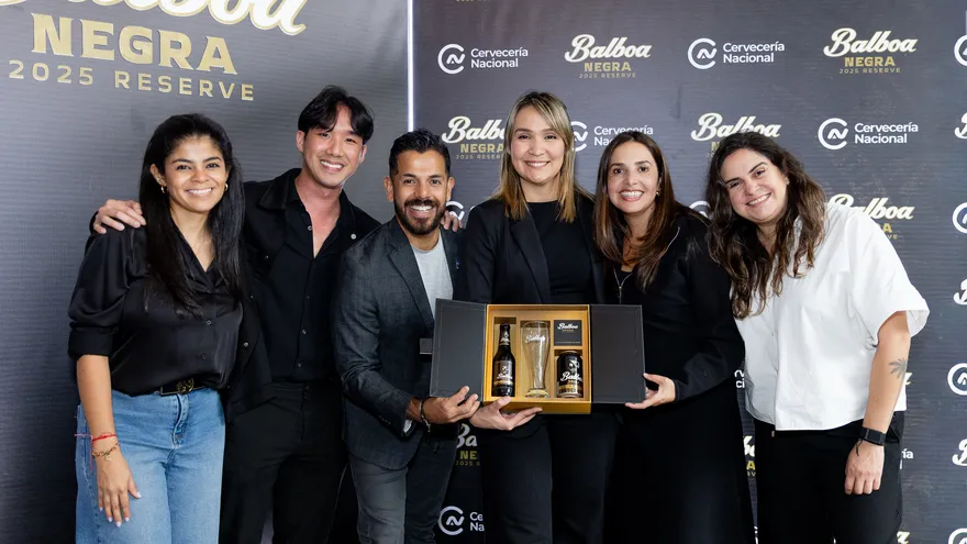 Más que una cerveza, Balboa Negra es una experiencia que invita a brindar por los logros compartidos, la pasión deportiva o simplemente por el orgullo de ser panameños.