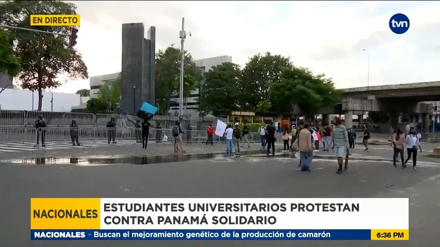 Estudiantes universitarios protestan en rechazo a reformación de plan Panamá Solidario