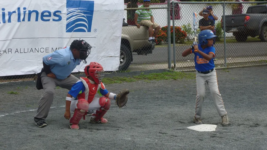 Acción del partido entre los equipos infantiles de Ancón y Chilibre