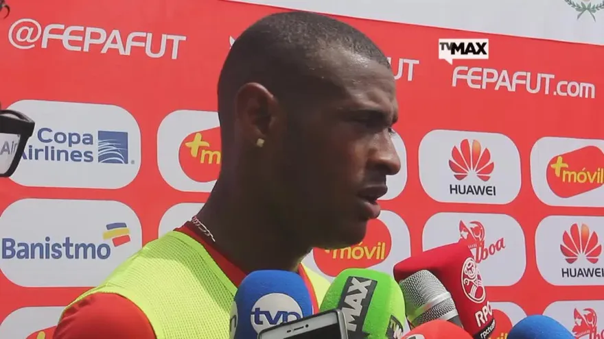 Carlos Small, delantero que espera dejar buena impresión