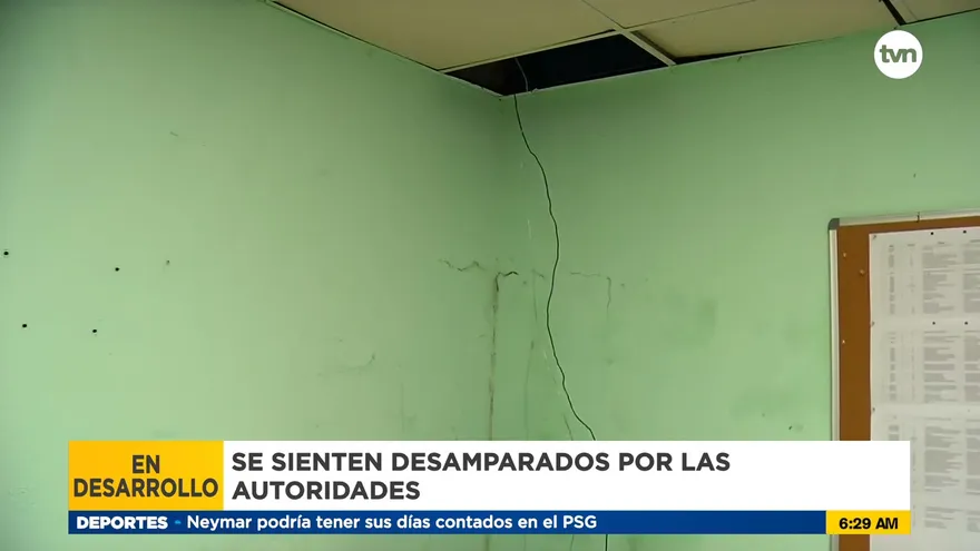 Padres de familia se quejan por estado de una escuela en San Joaquín