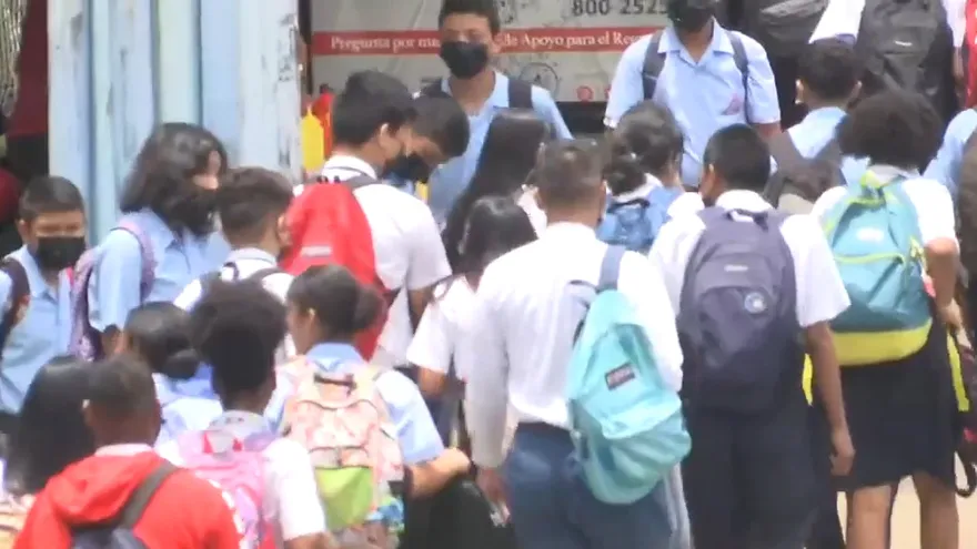 Consejos para evitar lesiones con la mochila escolar