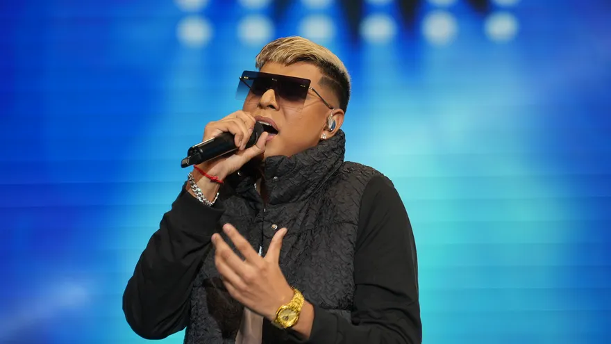 La Ministra conquistó la noche con Makano