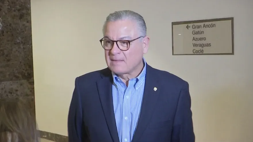 Anel "Bolo" Flores, contralor de la República.