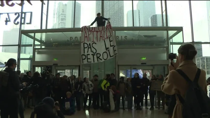 Protestas en Francia contra el consumismo del 'Black Friday'