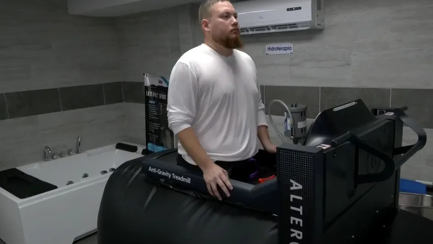 Moderno equipo para la formación de fisioterapeutas Id.