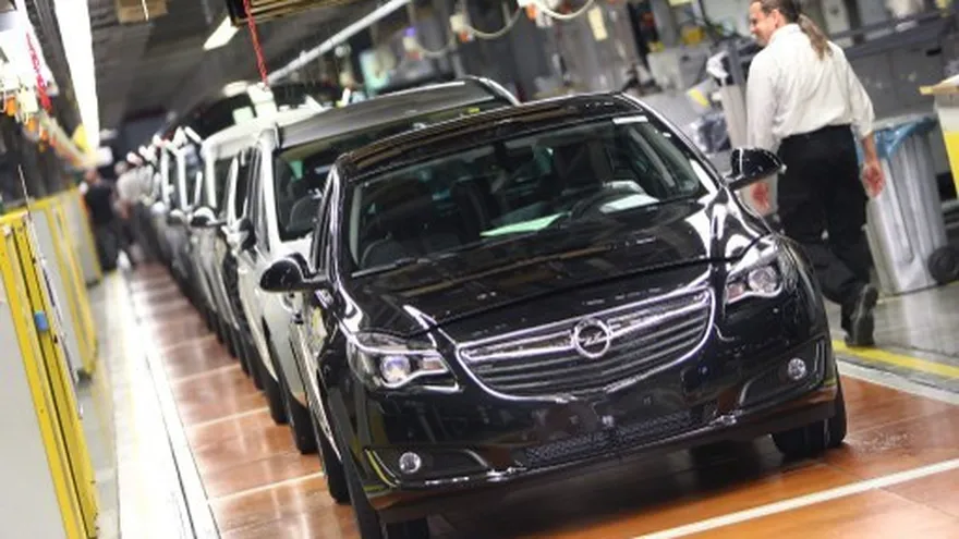 Planta de producción del fabricante alemán de automóviles Opel en Rüsselsheim, Alemania occidental.