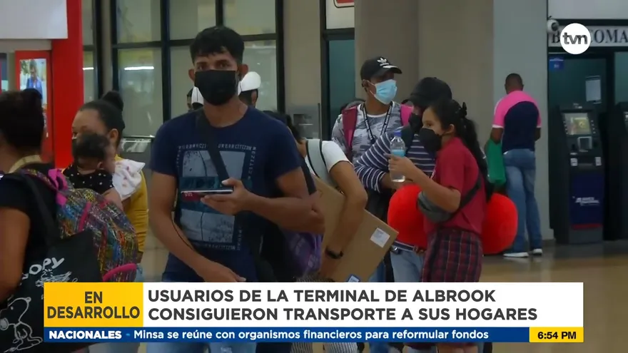Usuarios en Terminal de Albrook logran volver a sus hogares en el Oeste