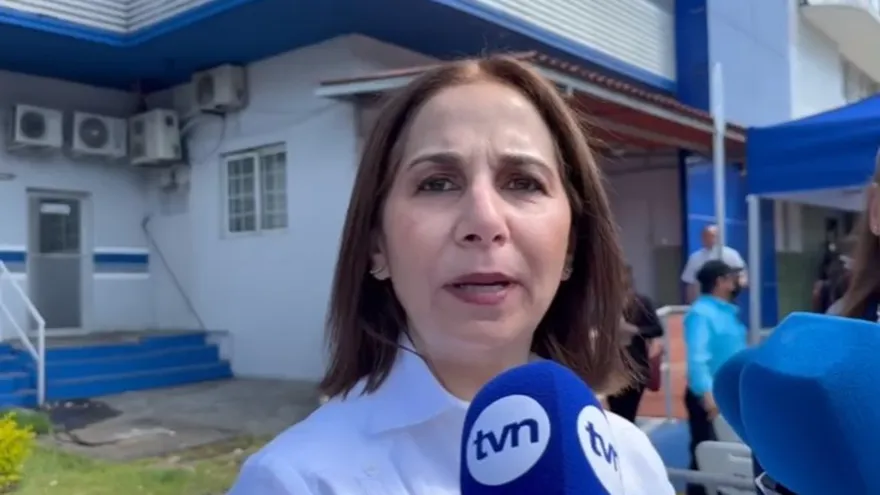 Samira Gozaine, directora del Servicio Nacional de Migración