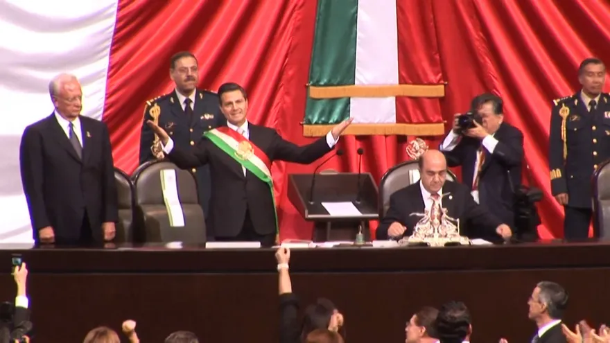 Denuncian a expresidente de México por presuntas transferencias opacas hacia España