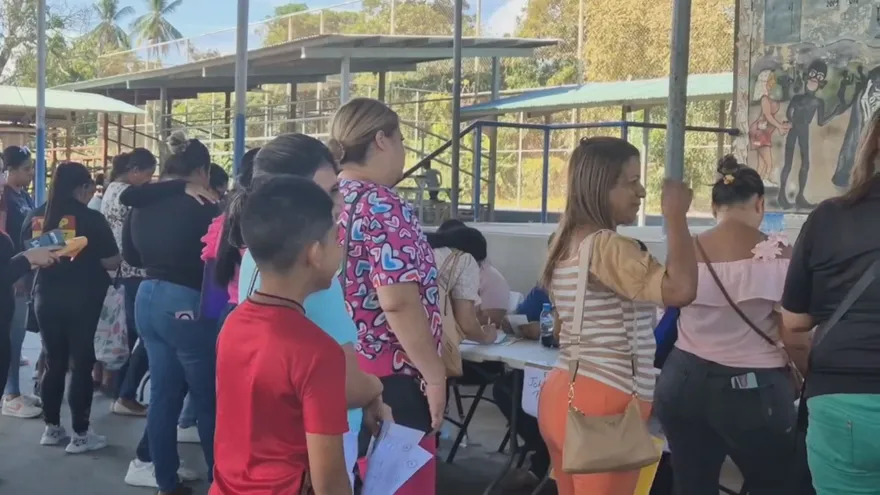 Inicia pago de becas de PASE-U en Herrera y Los Santos