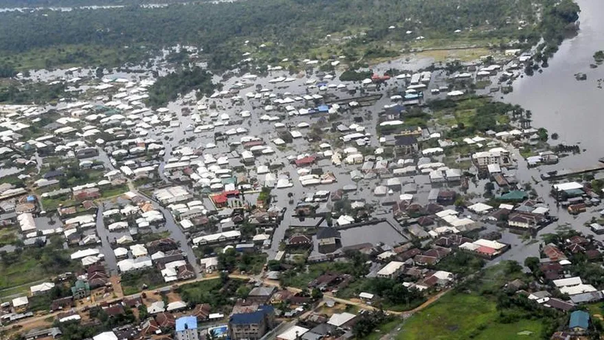 Casi 200 muertos y 800 mil afectados por las inundaciones en Nigeria