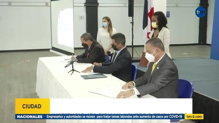 Firman acuerdo para apoyar a familias con casa y negocios