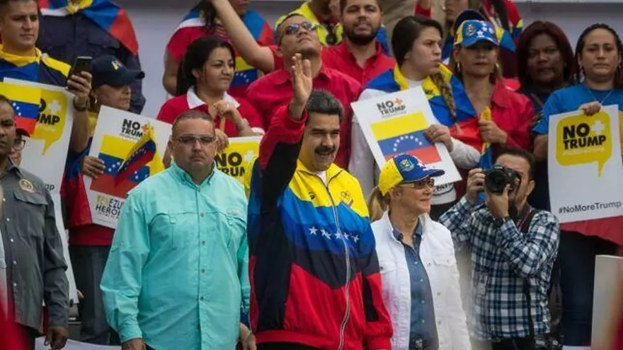 Chavistas firman a paso lento contra bloqueo de bienes venezolanos en EEUU