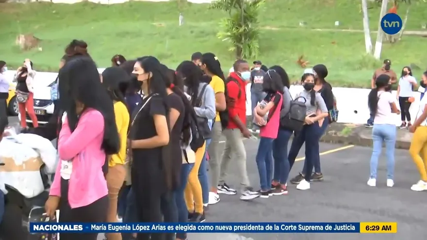 Sigue proceso de matrícula para reválidas