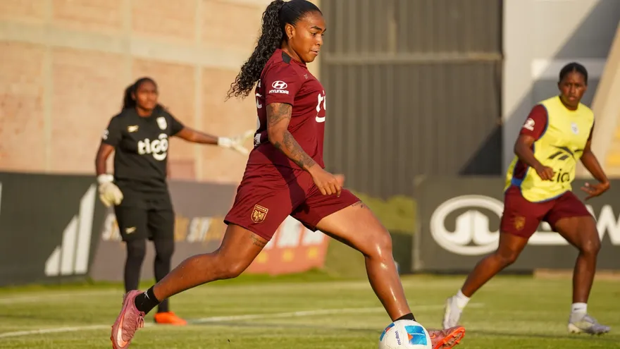 Selección Femenina de Panamá se entrena en Chincha para enfrentar a Perú