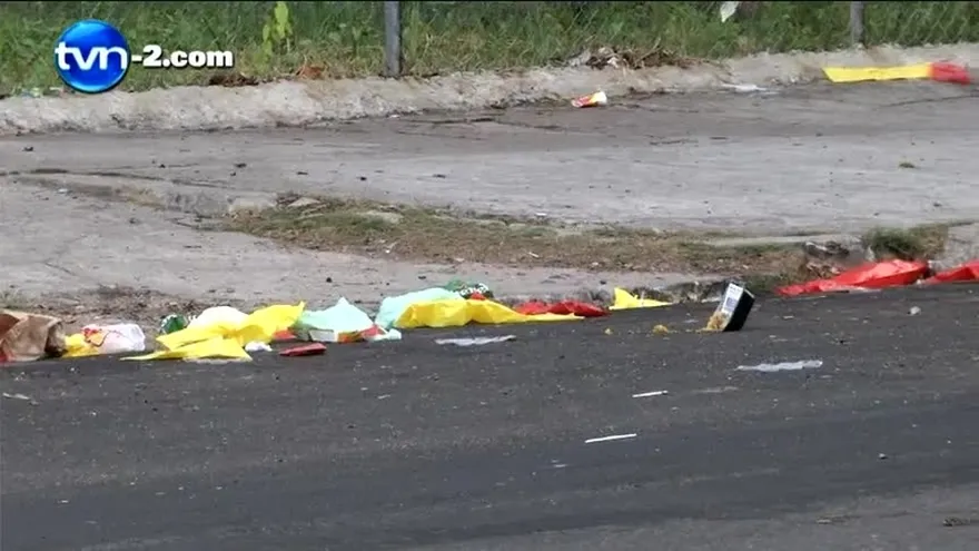 Desechos tras acto político