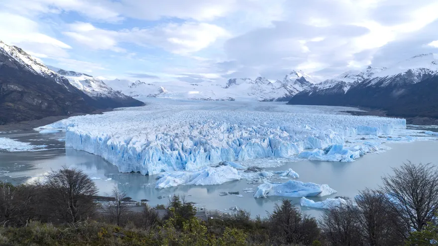 Glaciar Perito Moreno en el Parque Nacional Los Glaciares, cerca de El Calafate, provincia de Santa Cruz, Argentina