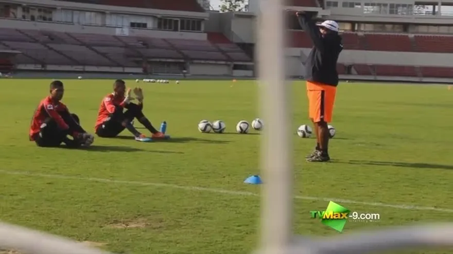 Gaspar Pérez preparador de arqueros Sub-20