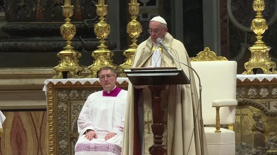 Papa Francisco cumple 80 años y pide vida tranquila y feliz