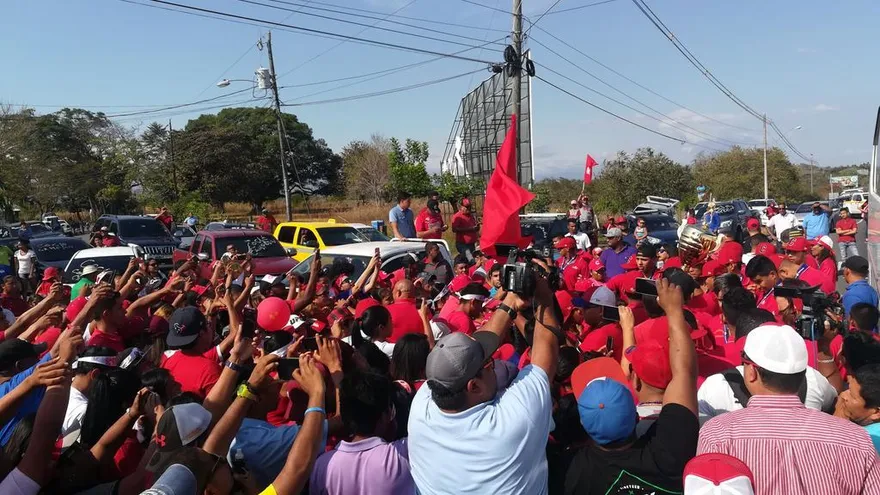 Campeones del béisbol juvenil regresan a su provincia