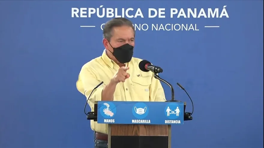 Cortizo dice que analizan enviar de licencia sin sueldo a funcionarios no vacunados