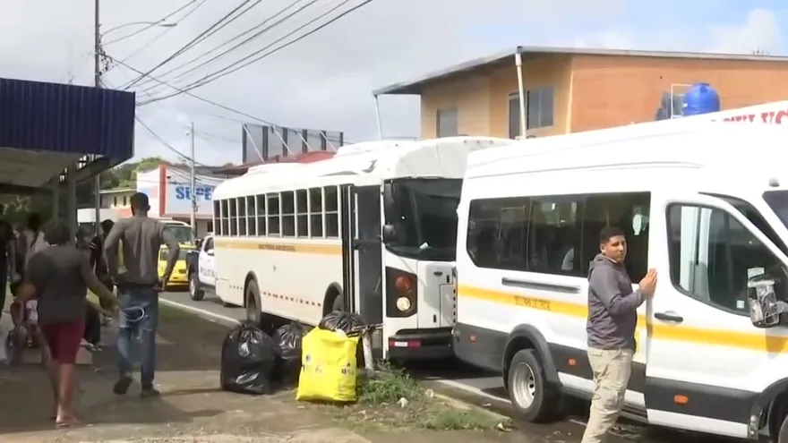 Autoridades buscan trasladar migrantes a Los Planes de Gualaca