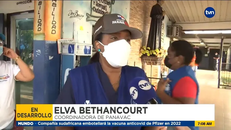 Filas para pacientes con y sin cita en jornada de vacunación en IPT Don Bosco