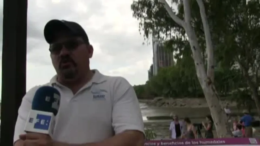 El humedal panameño se asfixia entre lujosos condominios y la contaminación