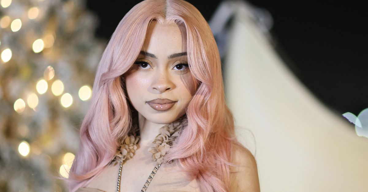 Ice Spice enfrenta batalla legal por pelucas de lujo: la rapera rechaza deuda de $20,000