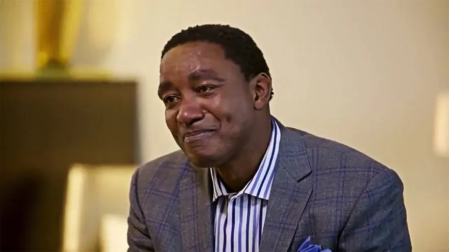 Isiah Thomas y Magic Johnson al momento de la reconciliación