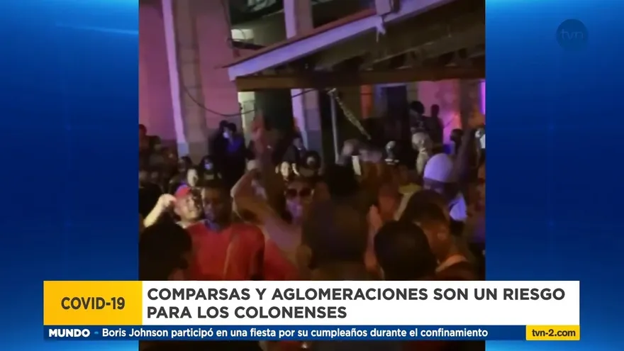 Muchos coloneses se aglomeran en las comparsas