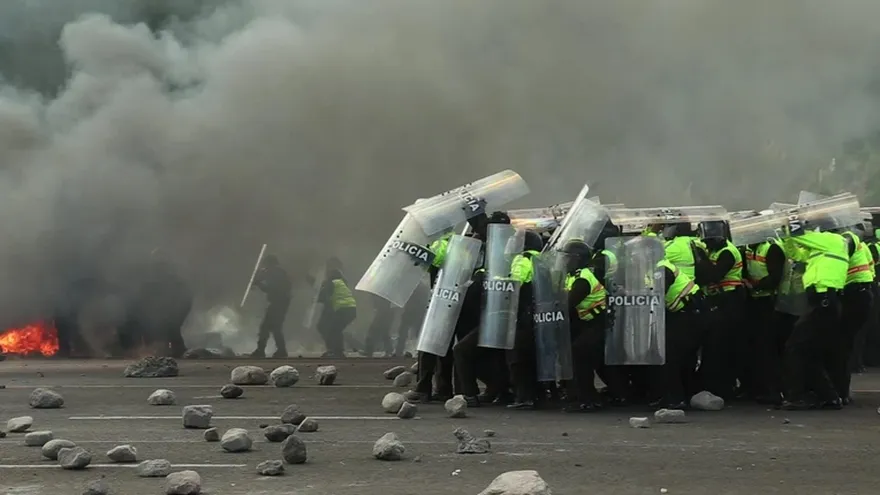 Ecuador: Protestas y división en torno a Correa