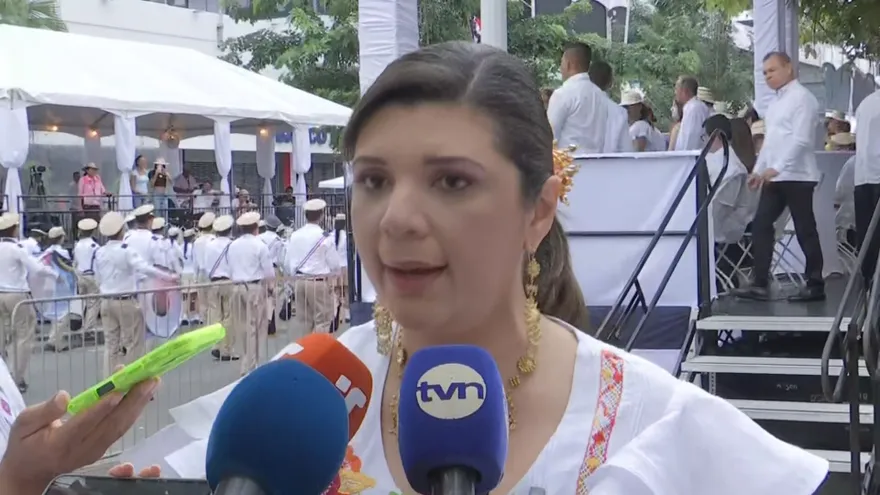 Salario mínimo debe hacerse con prudencia y realismo, aseguró ministra de Trabajo