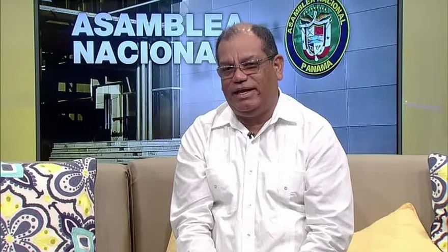 Javier Ortega espera una sanción por  incidente en la Asamblea entre diputadas.