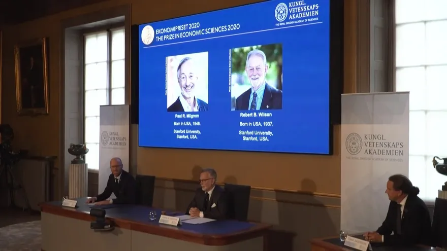 Dos estadounidenses ganan el Nobel de Economía por su búsqueda de la subasta perfecta