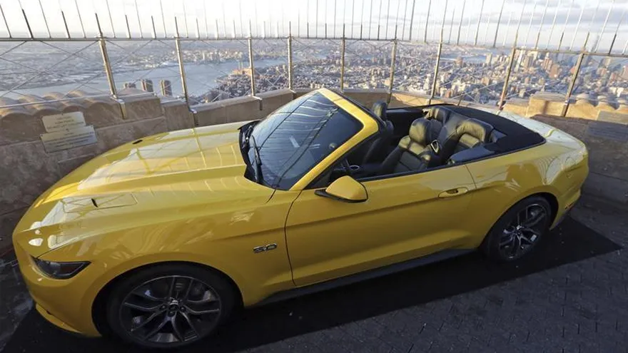 Suspenden producción de Mustang por caída de ventas