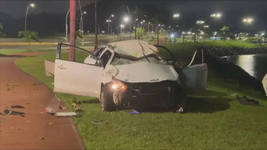 Tres heridos graves tras accidente vehicular en la Calzada de Amador.