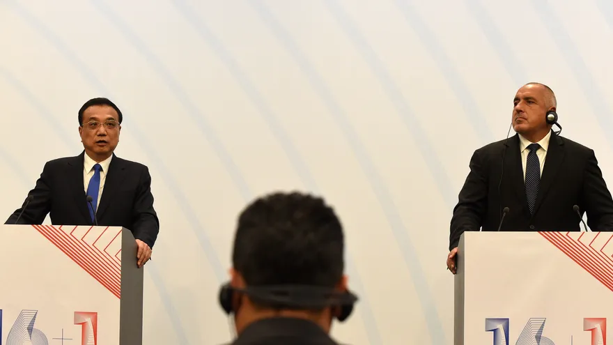 China ofreció hoy a los líderes de 16 países de Europa Central y del Este profundizar en las relaciones comerciales, al tiempo que aseguró que no busca dividir a la Unión Europea (UE), a la que considera un aliado fundamental en un mundo multipolar.