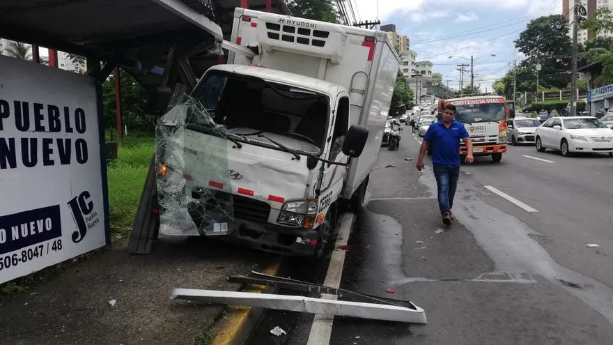 Accidente en el avenida 12 de Octubre deja un herido