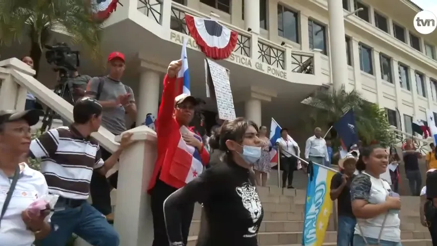 Cronología del inicio de la sesión permanente del Pleno de la Corte