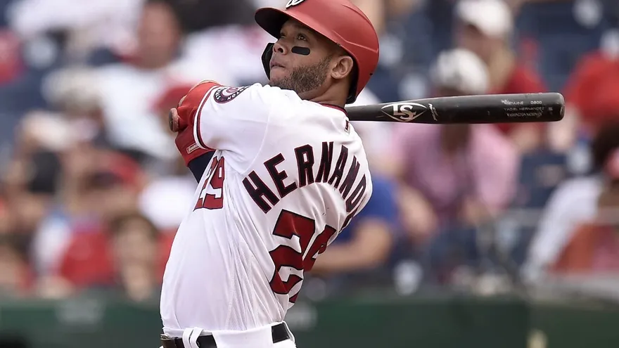 El novato cubano, Yadiel Hernández, le dio el triunfo a los Nacionales sobre Cachorros