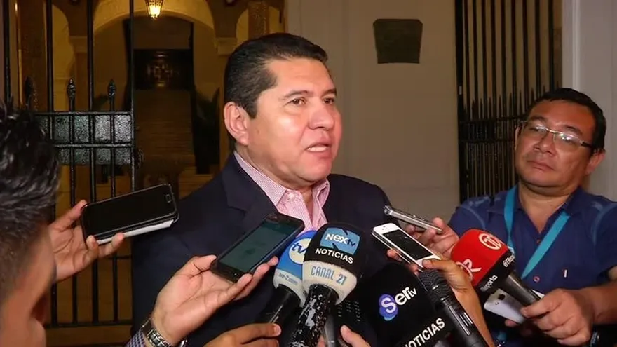 Ejecutivo y Legislativo declaran la guerra al narcotráfico en la política